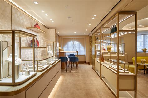 cartier boutiques.